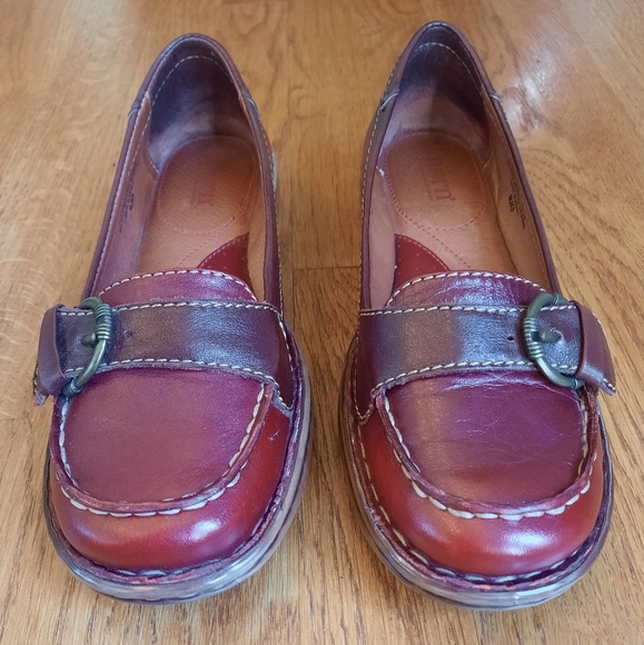 BORN Women's Mindy Brown/Burgundy Leather Slip On Flat Loafers w/Buckle Size 9 - Picture 2 of 9